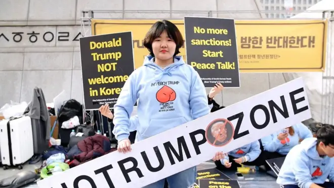 트럼프 방한 반대 시위자