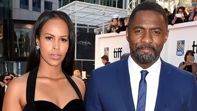 Idris Elba, with im now fiancee, Sabrina Dhowre bin don dey dat since early 2017