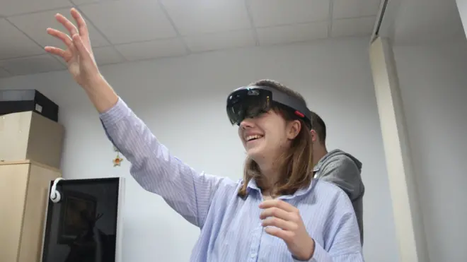 У компанії Sensorama нещодавно з'явилися окуляри доповненої реальності