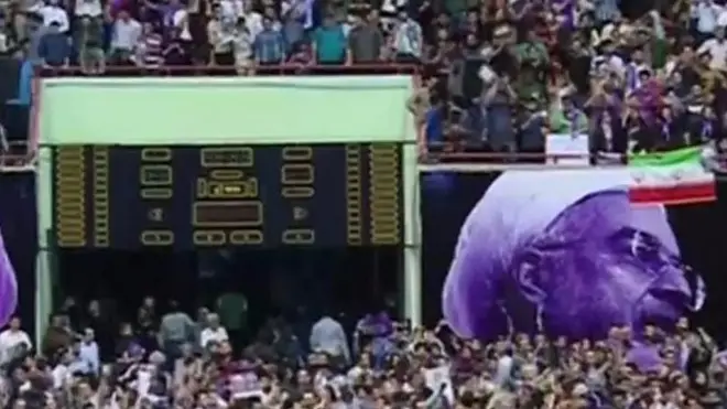 ایران میں 19 مئی کے صدارتی انتخاب میں اصل مقابلہ اعتدال پسندوں اور قدامت پسندوں کے درمیان ہے