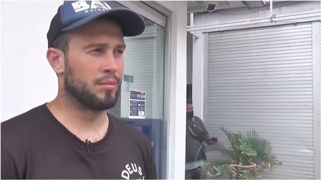 Мужчина в кепке