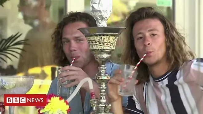 غرفة أخبار كورونا: إلى أي مدى .. يوسع الشباب رقعة انتشار كورونا؟!