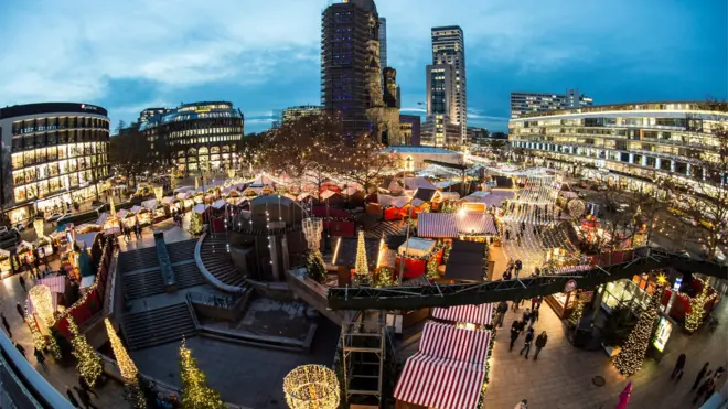 View of the Christmas market at the Kaiser Wilhelm Memorial Church in Berlin, Germany, 21 November 2016.
