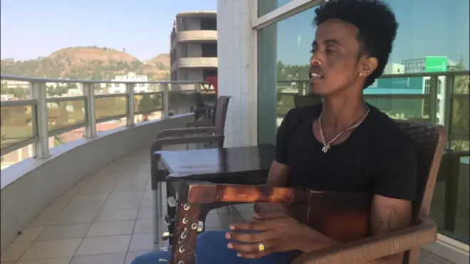 ኢሳይያስ ተወልደ