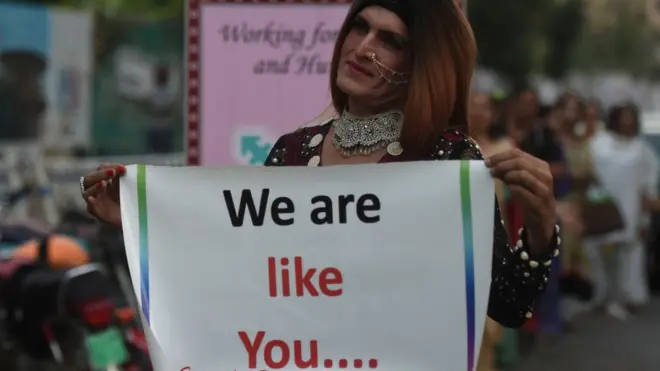 په پاکستان کې د هیزانو یا نرښځیانو شمېر تر لسو زرو ډېر دی