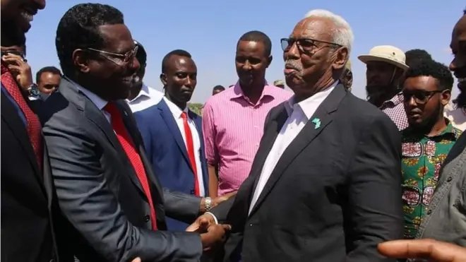 Wafdiga Xaaf waxaa soo dhaweeyay mas'uuliyiinta galmudug ee uu hoggaaminayay madaxweyne Qoor Qoor.