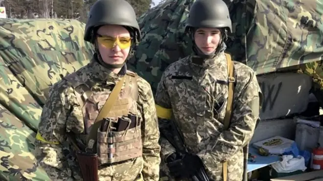 S fakulteta na front: Ukrajinski mladići odlaze u rat posle tri dana obuke