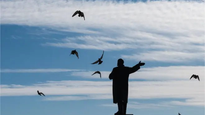 د روسيې اکټوبر انقلاب نه يوازې پر روسيې بلکې پر نړۍ اغېز وکړ