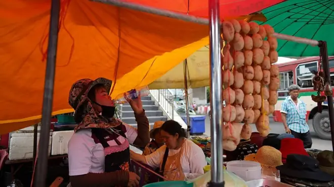 ภาพประกอบ