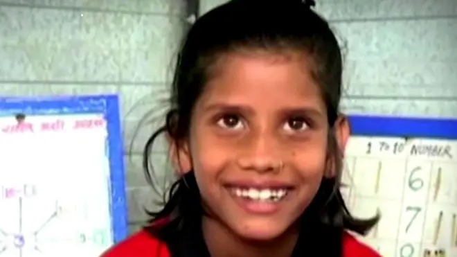 આ આખા ગામમાં માત્ર એક વિદ્યાર્થિની છે જે સ્કૂલે ભણવા જાય છે. આ આખી સ્કૂલ તનુની છે કારણ કે આ સ્કૂલ માત્ર તેના માટે ખુલે છે. તનુ ત્રીજા ધોરણમાં ભણે છે. તે એકલી હોવાથી સ્કૂલમાં તેના મ