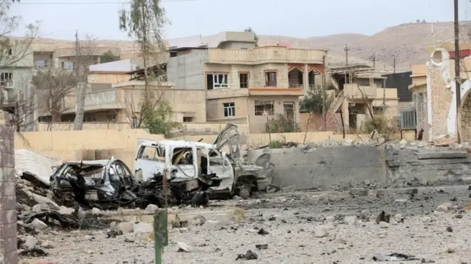 حکومتی افواج نے موصل پر سے دولت اسلامیہ کا قبضہ چھڑانے کے لیے گذشتہ ماہ آپریشن کا آغاز کیا تھا