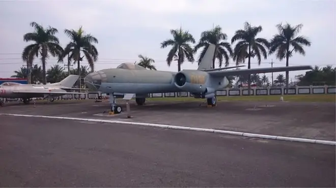 李顯斌將這架伊爾28型轟炸機從浙江杭州筧橋基地飛到台灣的桃園"起義來歸"。