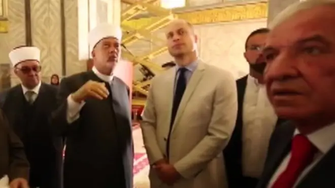 الأمير وليام ينهي جولته في الأراضي المقدسة بزيارة المعالم الدينية الإسلامية والمسيحية واليهودية في القدس القديمة.