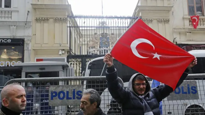 Hollanda'nın İstanbul'daki konsolosluğu önünde hafta sonu protesto vardı