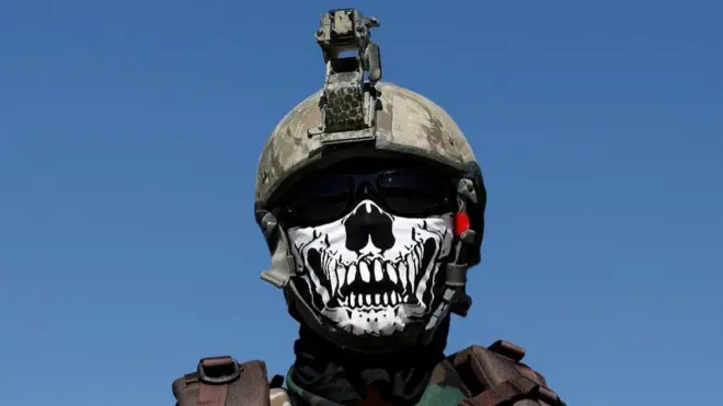 أحد أفراد القوات الخاصة الأفغانية في حفل تخرج الأسبوع الماضي