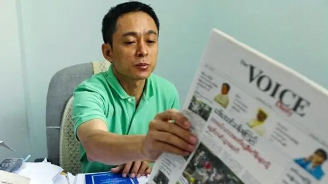 အခုလို ဆက်သွယ်ရေး ပုဒ်မ ၆၆ (ဃ) နဲ့ စာနယ်ဇင်းသမားတွေ တရားစွဲခံရတာဟာ Eleven Media အယ်ဒီတာချုပ်ကို ရန်ကုန်တိုင်းဝန်ကြီးချုပ် ဦးဖြိုးမင်းသိန်းက တရားစွဲဆိုမှုနောက်ပိုင်း ပထမဆုံးအကြိမ် ဖြစ်ပါတယ်