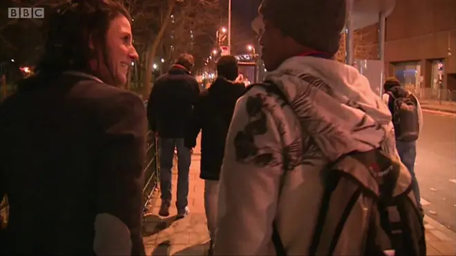 Građani Brisela svako veče se okupljaju na jednom trgu i nude migrantima da prespavaju u njihovima domovima