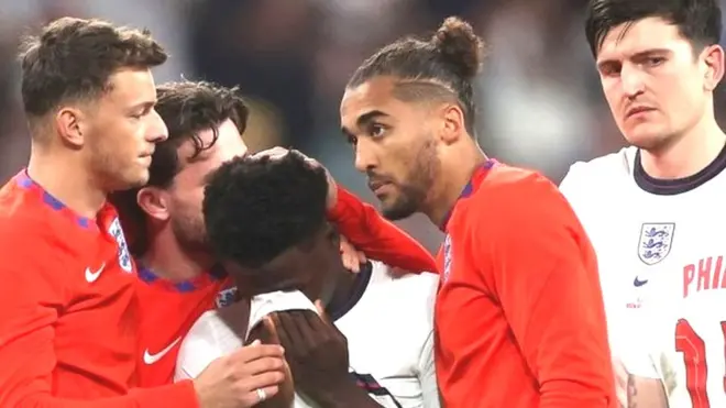 Букайо Сака был безутешен после своего промаха