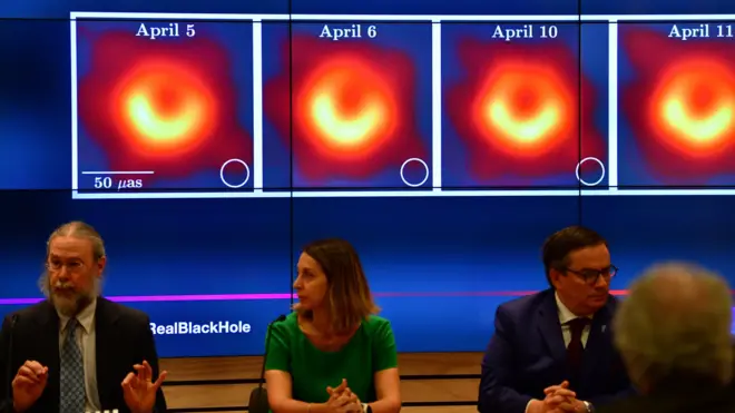 拍摄黑洞的科学家团队在美国举行记者会