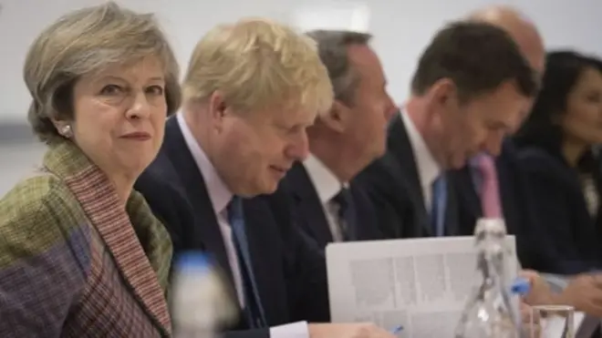 අගමැතිනි තෙරේසා මේ සහ කැබිනට් මණ්ඩලය