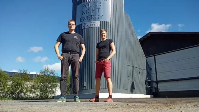 Томи Еронен (десно) и Виле Кивиоја (лево)