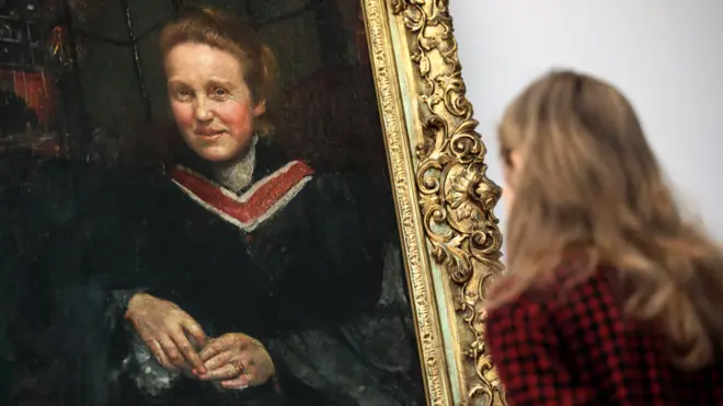 Potret pemimpin kesetaraan perempuan di abad ke 19, Dame Millicent Fawcett yang dilukis oleh perupa Annie Swynnerton.