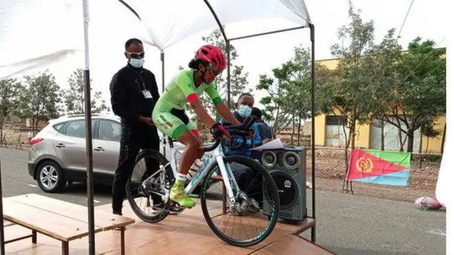 ተቐዳዳሚት ኣብ ምድላዉ