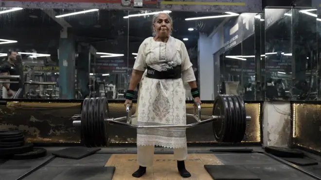 Sedamdesetogodišnjakinja diže tegove od 100 kilograma zbog zdravlja