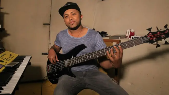 ኣቀናባሪ ሙዚቃ በረኸት ወልዱ