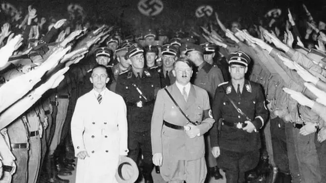 هیتلر و گوبلز ۱۹۳۳