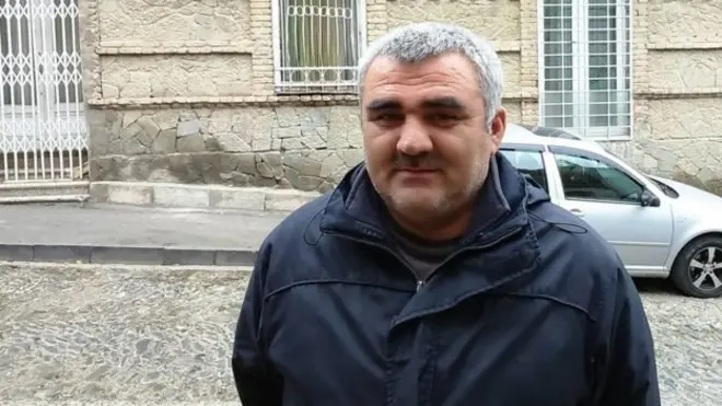 Vəkil Elçin Sadıqov deyib ki, Əfqan Muxtarlı "Gürcüstanda saxlanılıb, döyülüb və Azərbaycana ötürülüb"