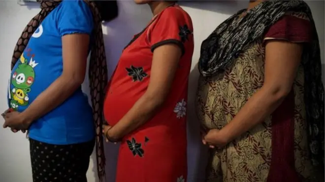 سيدات حوامل في الهند