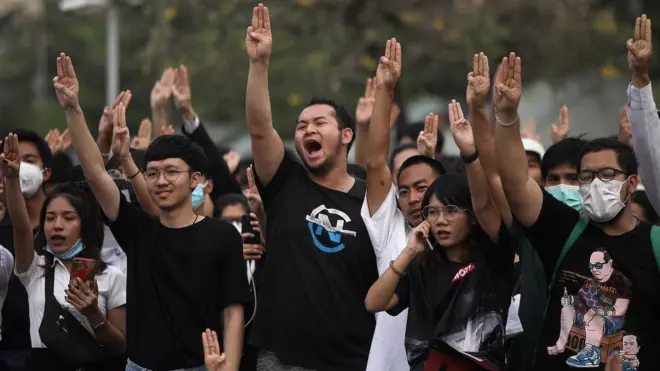 นักเรียน นักศึกษา แฟลชม็อบ ประท้วง รัฐบาล