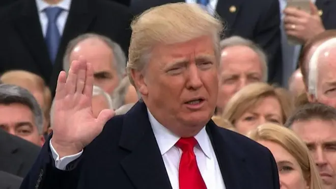 ترامب يؤدي اليمين الدستوري