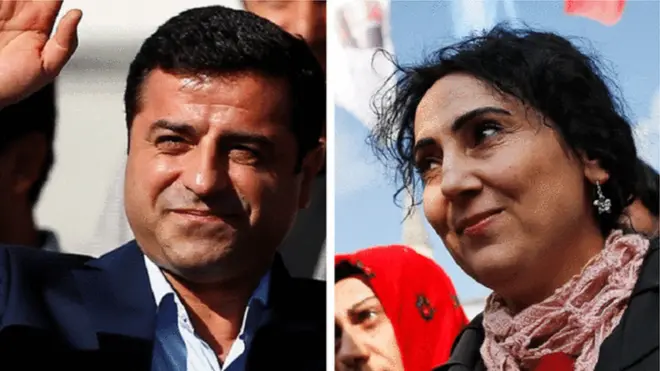 HDP නායකයන් වන සලාහටින් දෙමිර්ටාස් සහ ෆියෙන් යුක්සේක්දා ගේ නිවෙස් තුළ සෝදිසි මෙහෙයුම් කළ බවයි වාර්තාවන්නේ