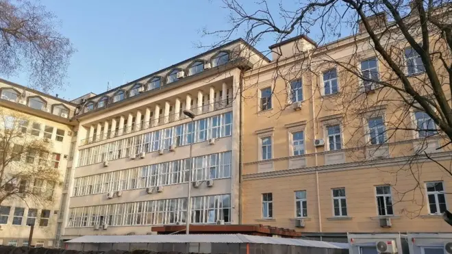 Стара и нова зграда Земунске болнице