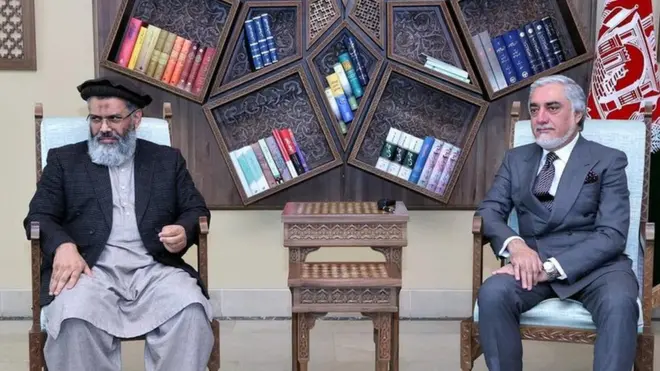 د افغانستان د ملي پخلاینې شورا مشر عبدالله عبدالله د محمد عاطف وژل غندلي او هغه یې د افغانستان یو مخکښ علمي او مذهبي مشر او د سولې او پخلاینې ملاتړی بللی دی.