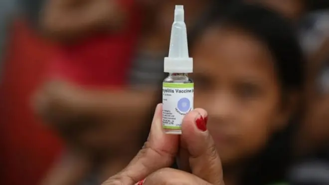 Bahkan kampanye imunisasi besar-besaran seperti untuk melawan polio terlihat sangat kecil dibandingkan dengan upaya melawan Covid-19