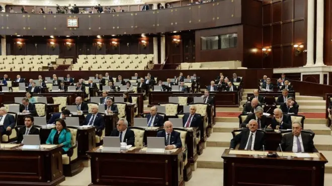 Parlament 2018-ci ilin büdcəsini müzakirə edir