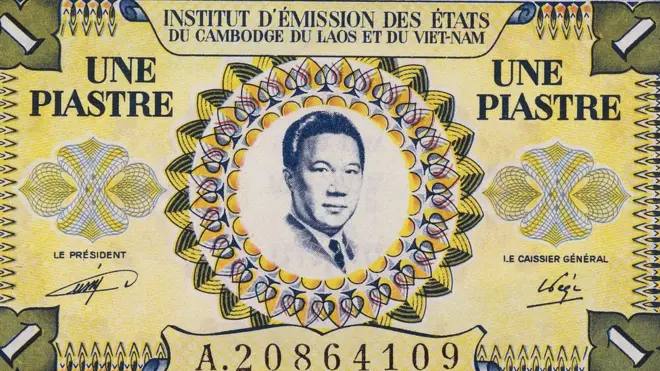 Một hình tiền năm 1953 với hình cựu hoàng Bảo Đại