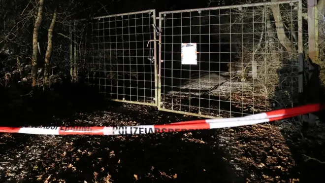 Полиция Арнштайна пока не понимает, отчего погибли подростки