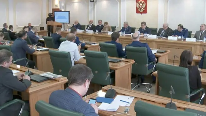 "Власть должна уметь себя защищать": в Совете федерации обсудили митинги