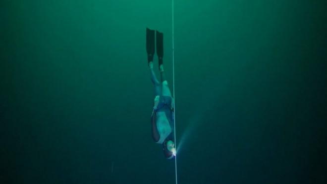 Francuski ronilac na dah oborio svetski rekord za najdublje zaranjanje