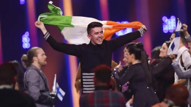 Учасник від Ірландії - Райан О'Шонессі виступив із піснею Together