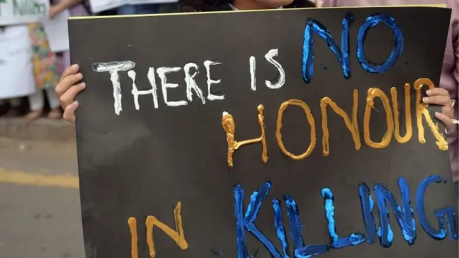 ماسوائے چند واقعات کے بہت کم 'قتل برائے غیرت' قندیل بلوچ کے قتل کی طرح سے رپورٹ ہوئے
