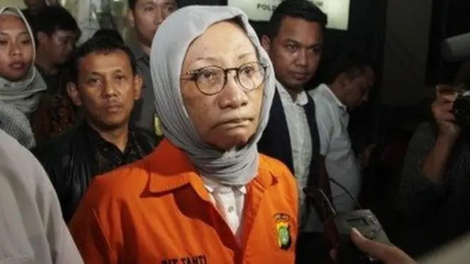 Ratna Sarumpaet usai menjalani pemeriksaan di Polda Metro Jaya, Jumat (05/10).