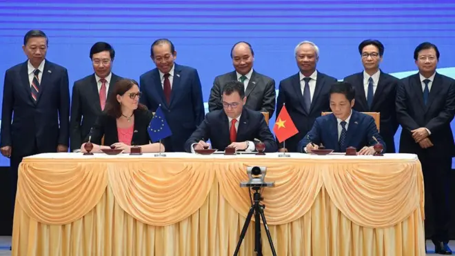 Việt Nam được cho là đi 'tiên phong' thêm một bước và có lợi thế ở khu vực khi ký kết và có các hiệp định thế hệ mới EVFTA và EVIPA được thông qua tại EU