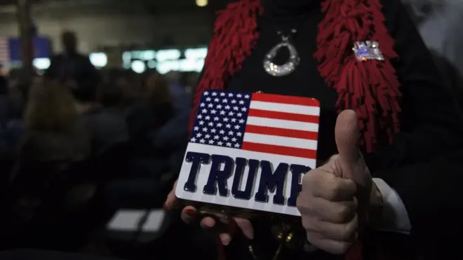 Сторонники Дональда Трампа на встрече с ним на заводе в Пенсильвании