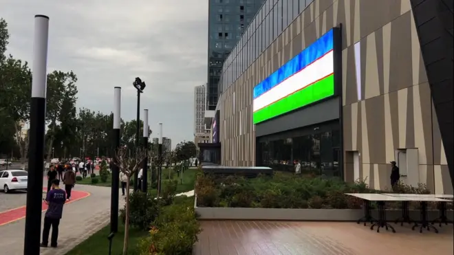 "Ҳукумат репрессив матбуот қонунларига чек қўядиган ислоҳотларни ҳануз амалга оширгани йўқ. Цензура, кузатув ва ўз-ўзини цензуралаш кенг тарқалган", деб ёзилган халқаро ҳисоботда.