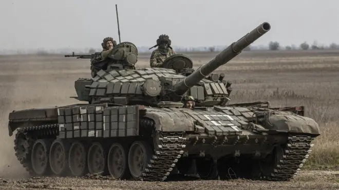 Український танк просувається в напрямку Херсона, 9 листопада